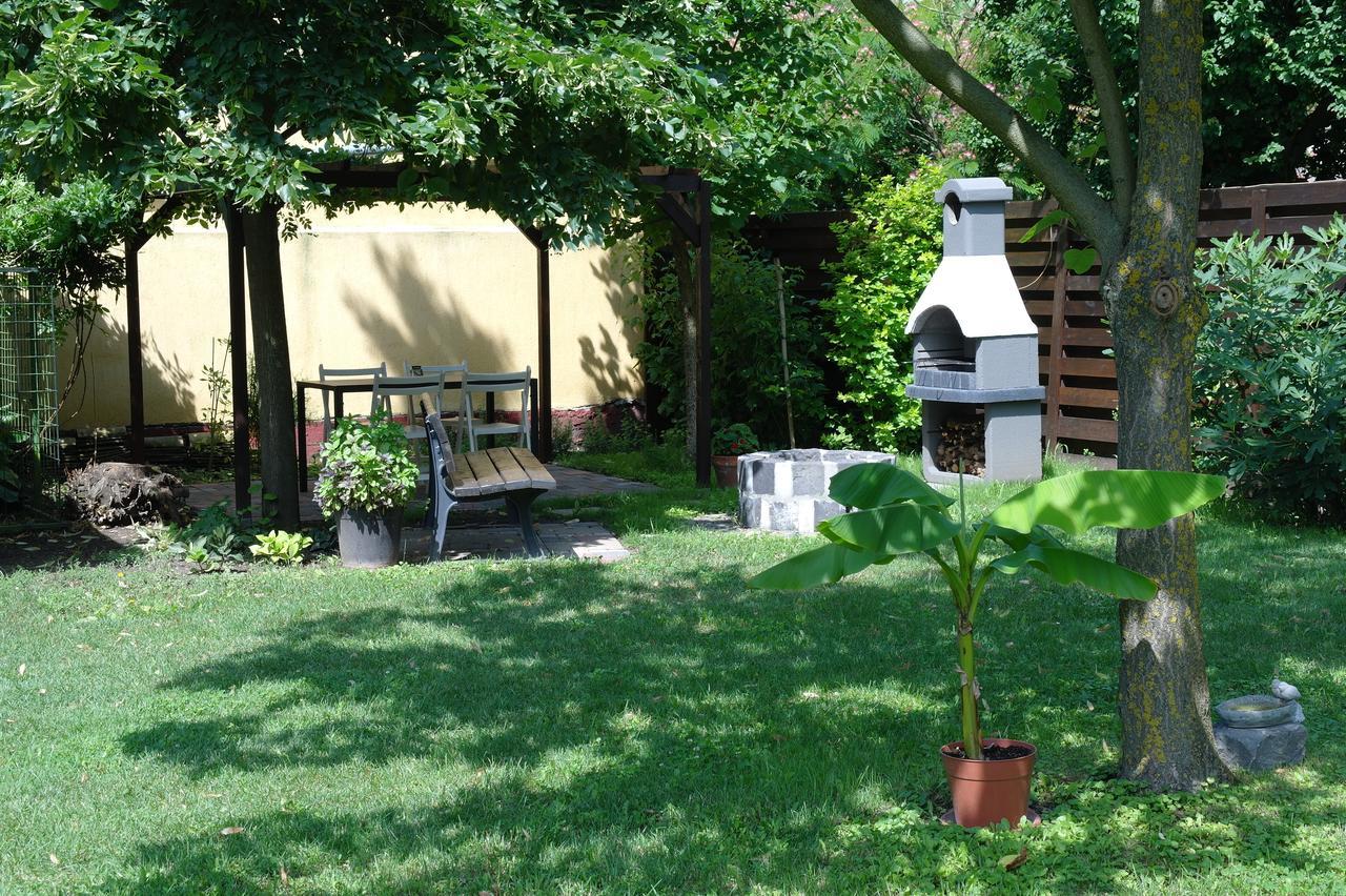 Nora Apartman Gyula Luaran gambar
